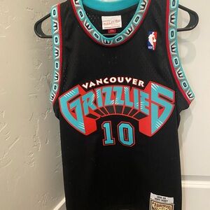 Vancouver Grizzlies Black and Teal Basketball Jersey